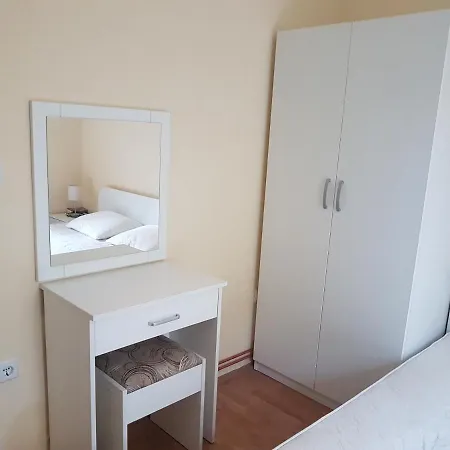 Mountain House Tara Nikolic * 卡鲁德杰尔斯科巴尔