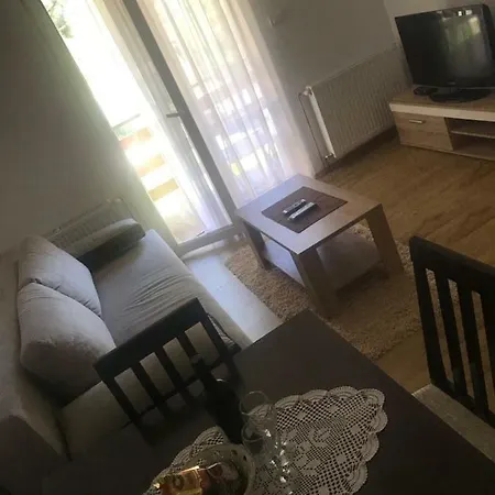 Mountain House Tara Nikolic * Kaludjerske Bare