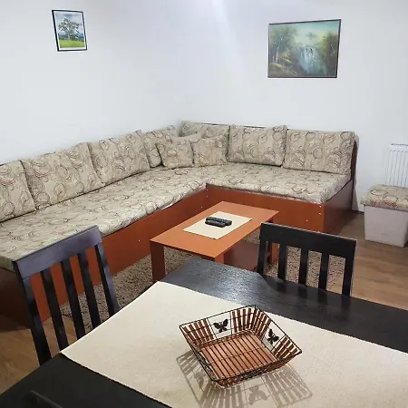 Mountain House Tara Nikolic * 卡鲁德杰尔斯科巴尔